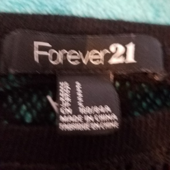 Forever 21 black lace sweatshirt - Picture 5 of 6